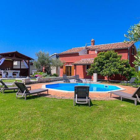 Villa Carla With Private Pool & Kids Playground - Pet Friendly Mutvoran Bagian luar foto