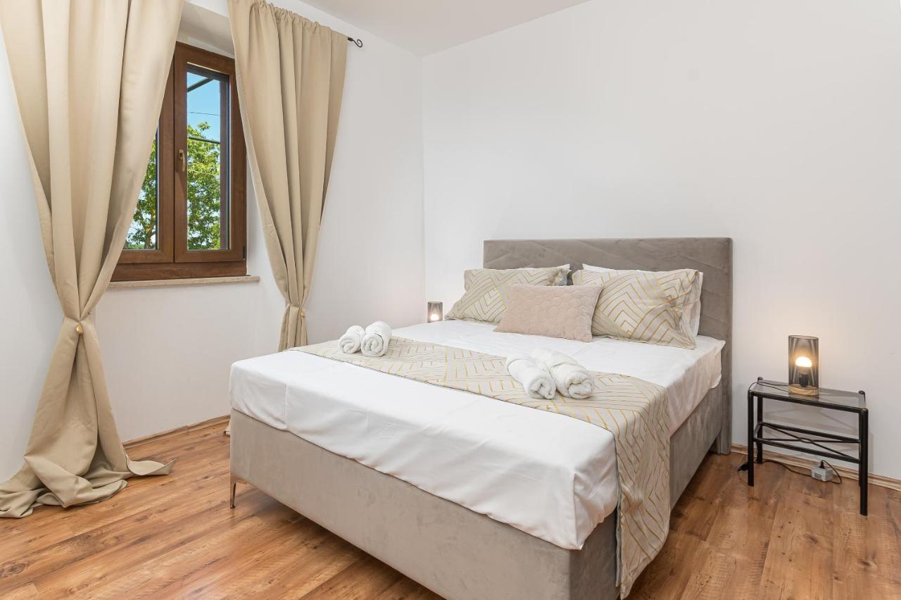 Villa Carla With Private Pool & Kids Playground - Pet Friendly Mutvoran Bagian luar foto
