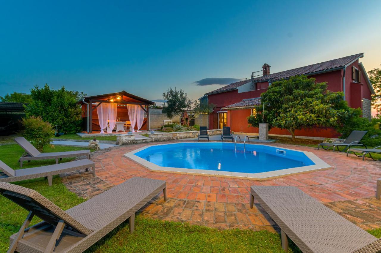 Villa Carla With Private Pool & Kids Playground - Pet Friendly Mutvoran Bagian luar foto